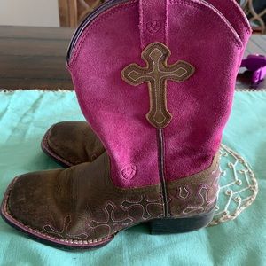 Girls 13.5 Ariat Cowgirl Boots